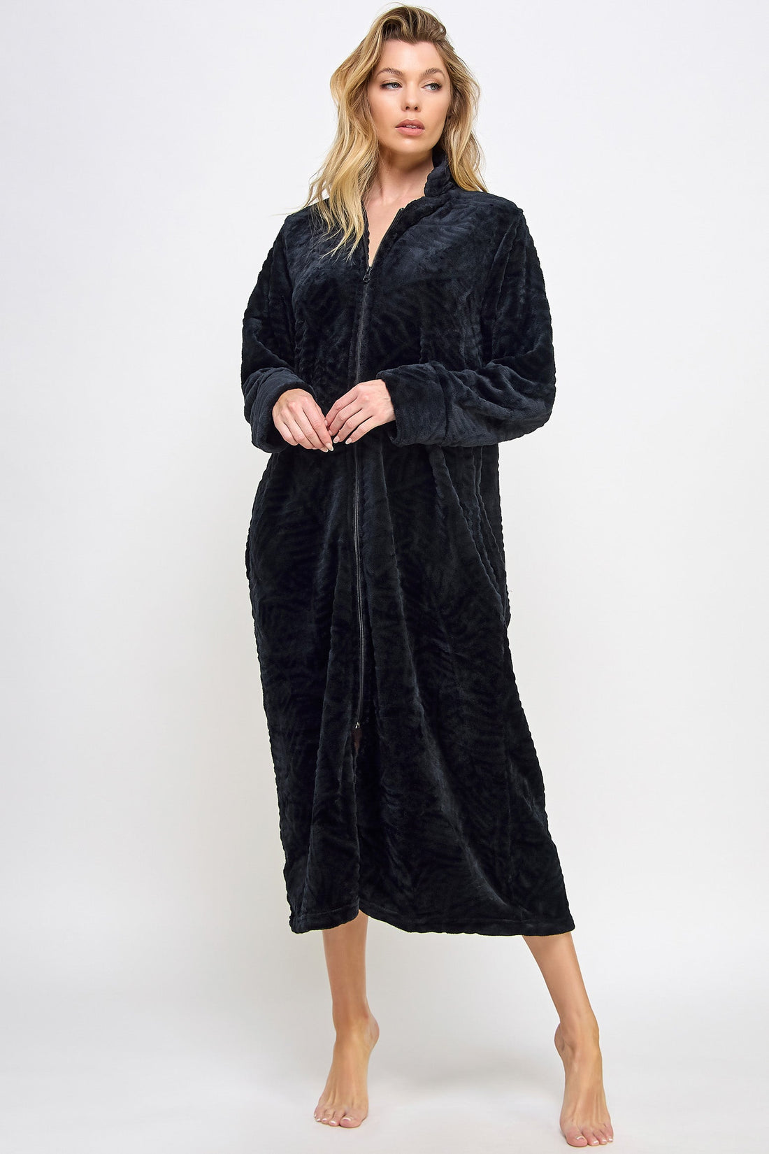 BeWicked Sabrina Robe Zipper Front Closure Long Sleeve Black