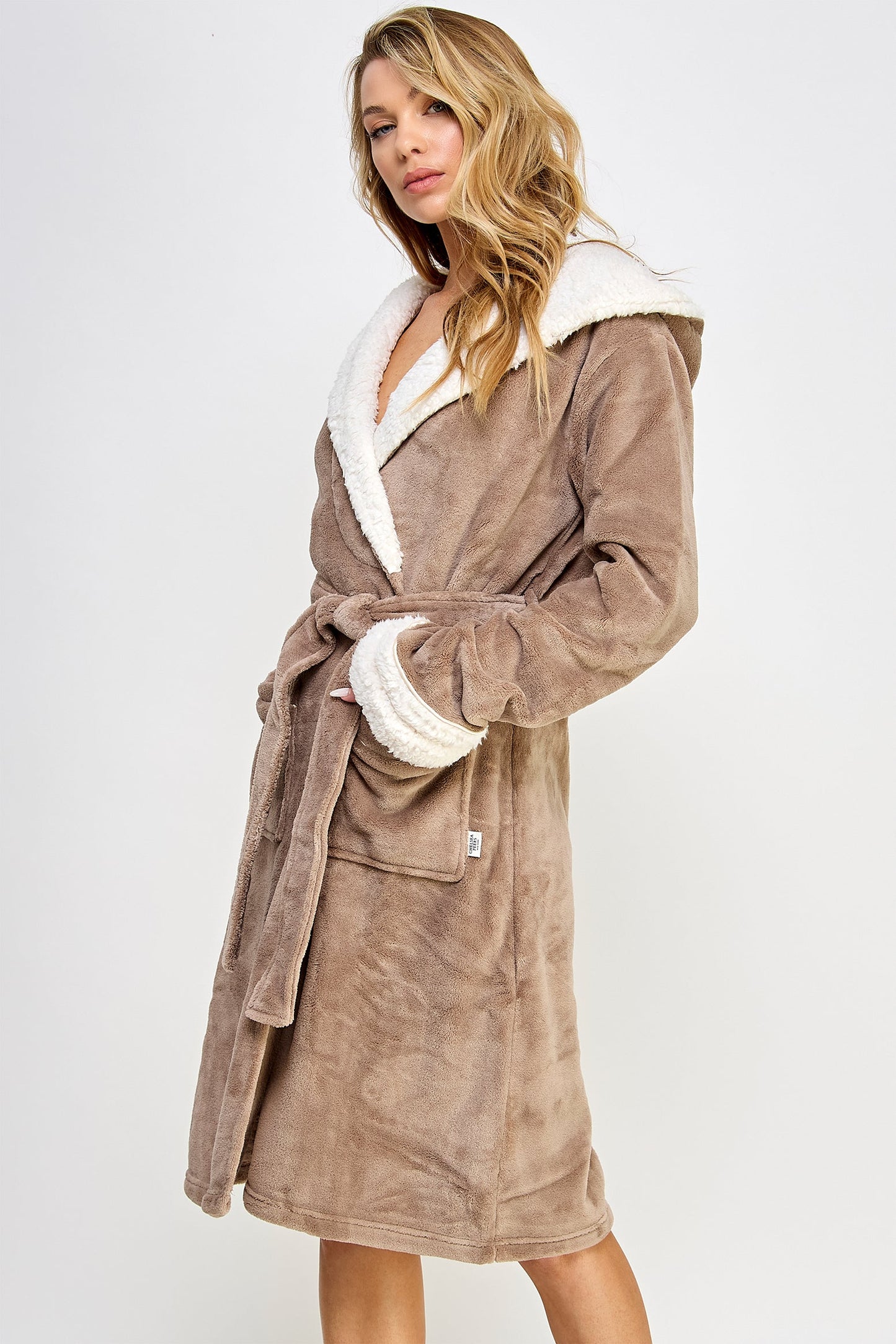 BeWicked Chic Plush Cozy Fleece Sydney Robe Brown