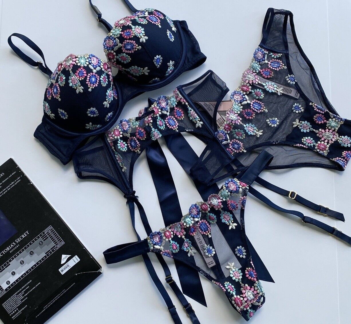 Victoria's Secret 5PC Jewel Bra Garter Belt Thong Cheekini Stockings Set 34C / S