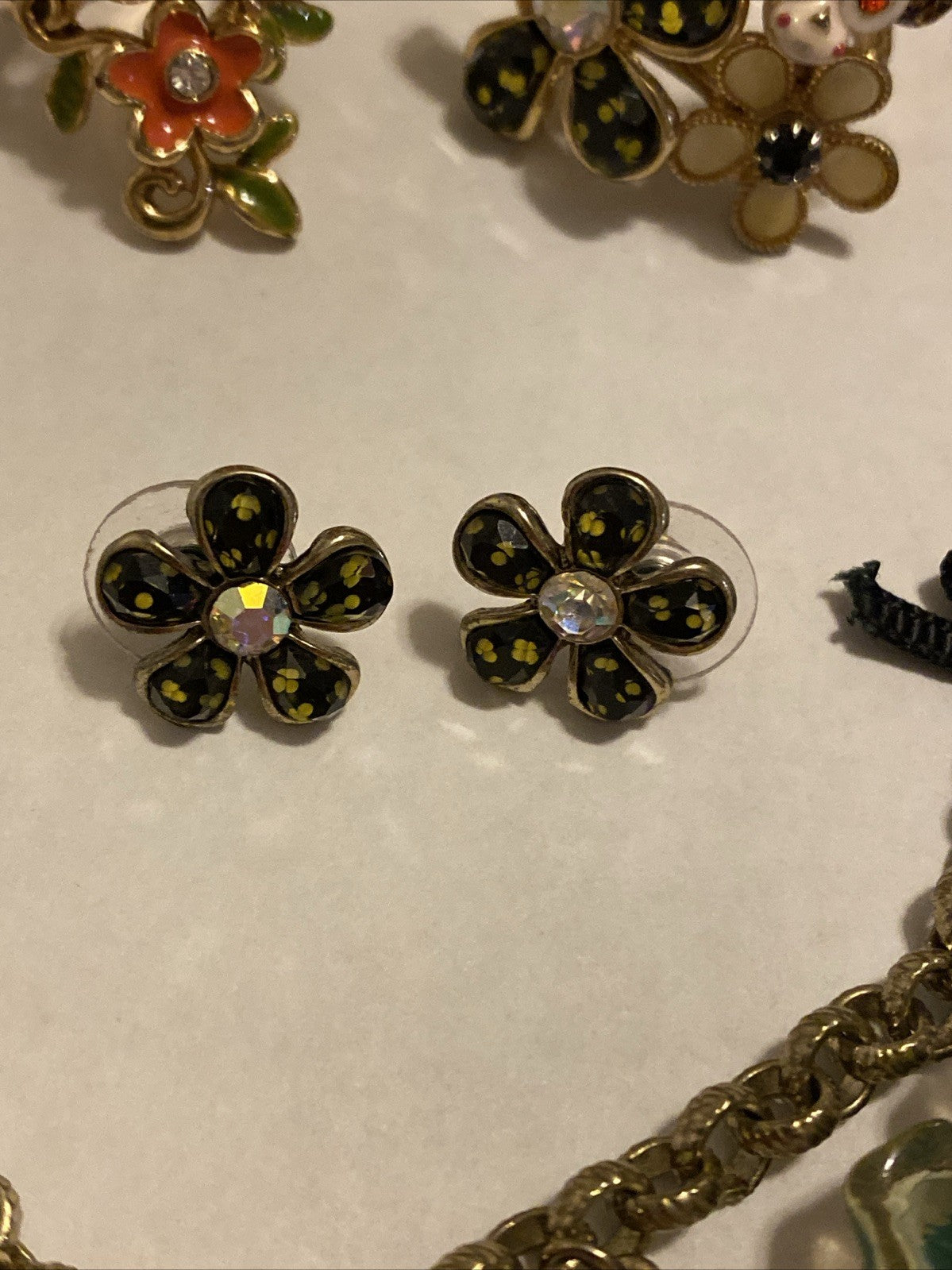 Betsey Johnson Y2K Vintage Jewelry Set – Floral Charm Necklace, Earrings, Ring