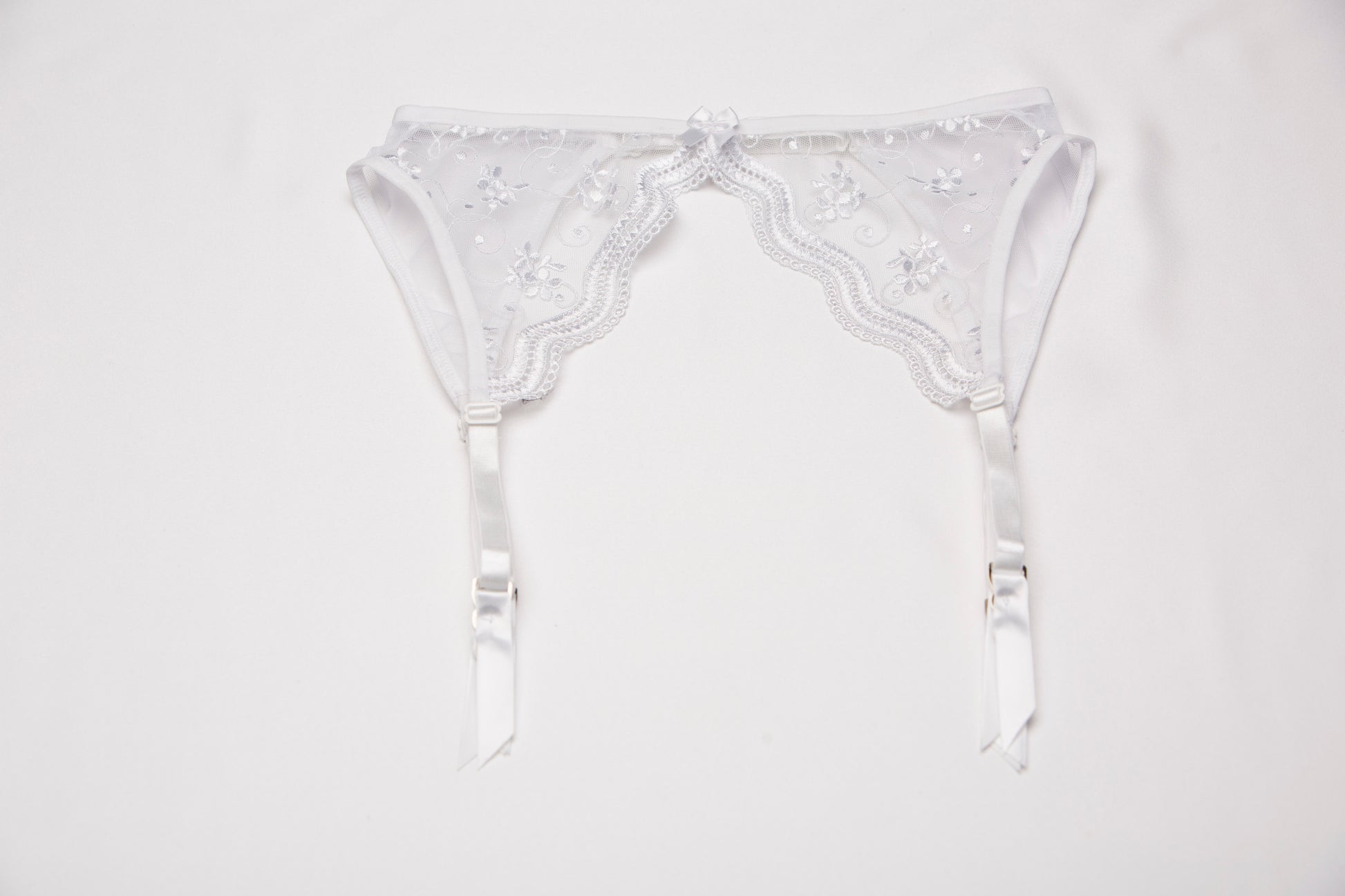 Shirley of Hollywood Scalloped Embroidery Garter Belt White