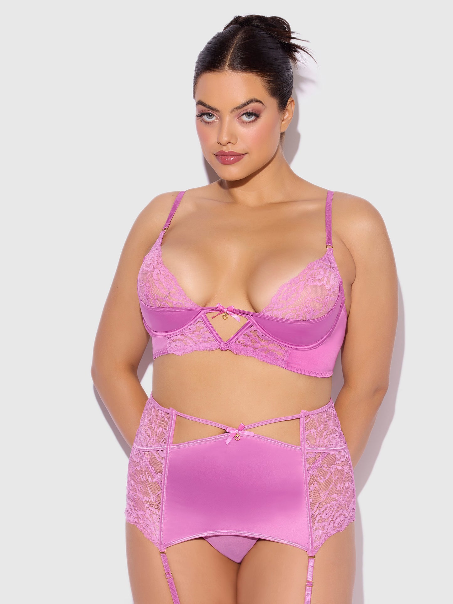 House of Desire Natasha Bra, Skirted Garter & G-String Set Cyclamen Pink