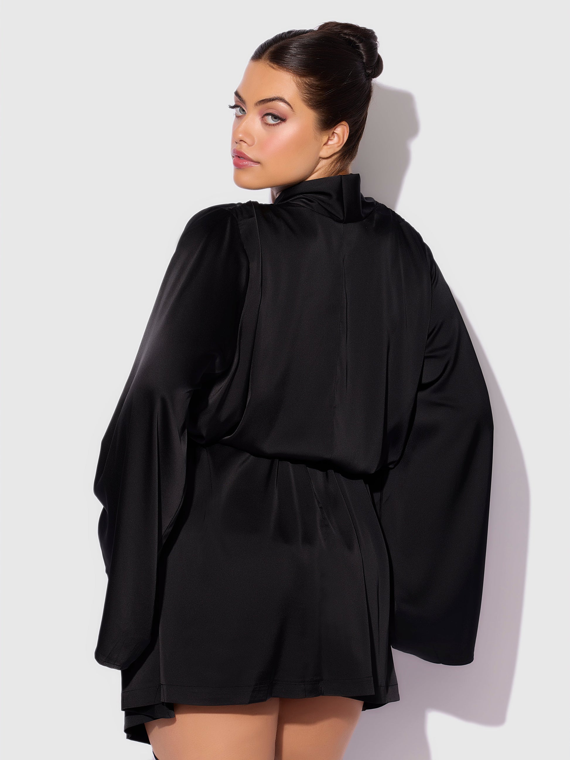 House of Desire Brigeta Short Satin Robe Black