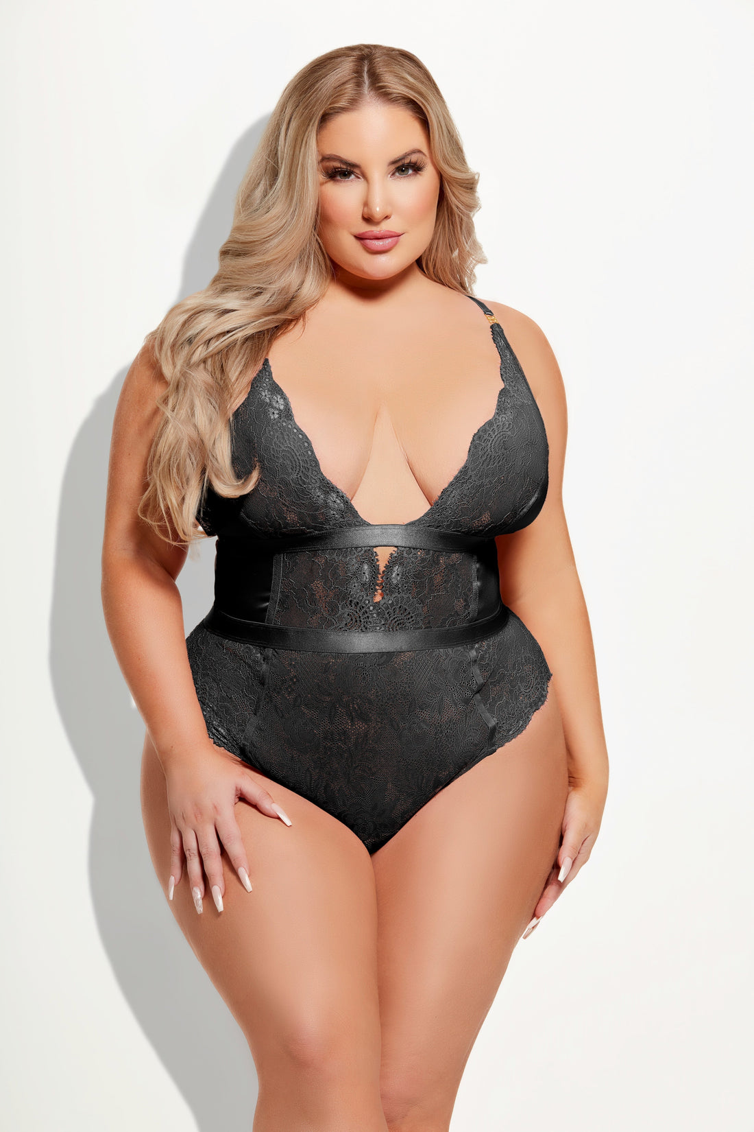 House of Desire Queen Helena Lace & Satin Wireless & Open Back Teddy Black