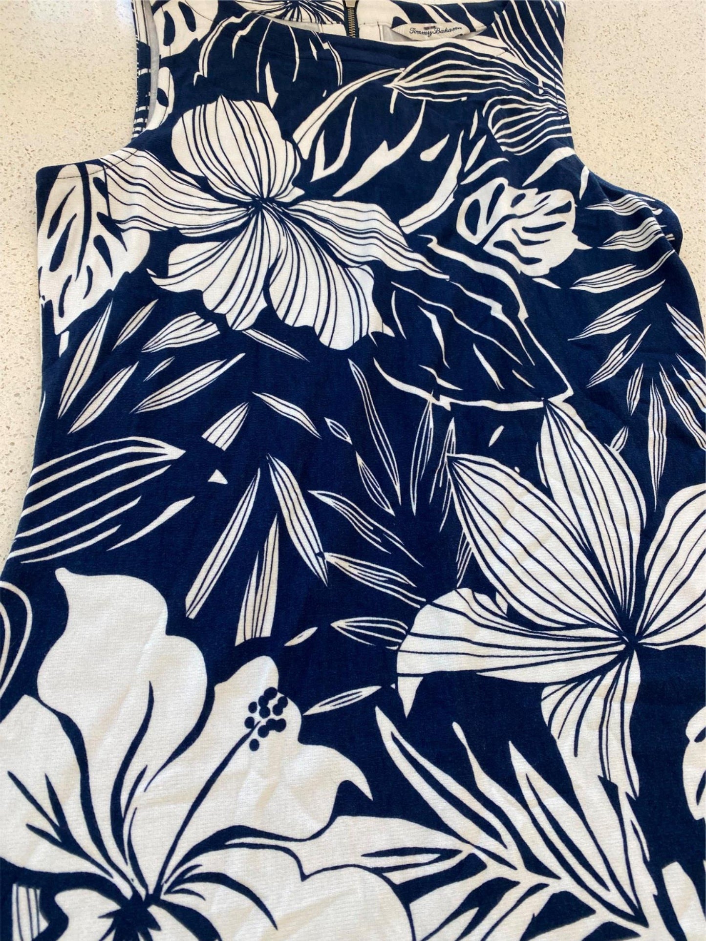 Tommy Bahama Dress in Navy and White Flower Print - Small
