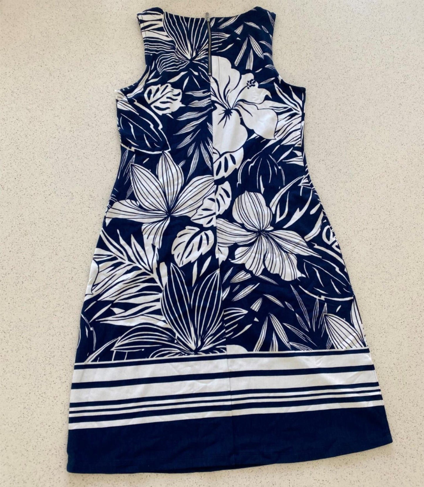 Tommy Bahama Dress in Navy and White Flower Print - Small