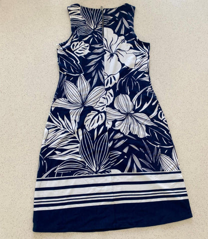 Tommy Bahama Dress in Navy and White Flower Print - Small