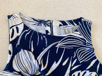Tommy Bahama Dress in Navy and White Flower Print - Small